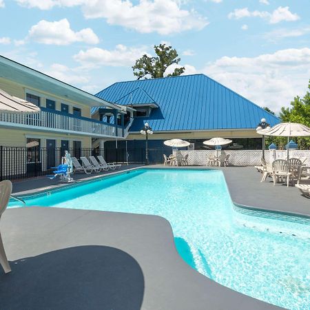 Days Inn By Wyndham Savannah Airport Exterior foto