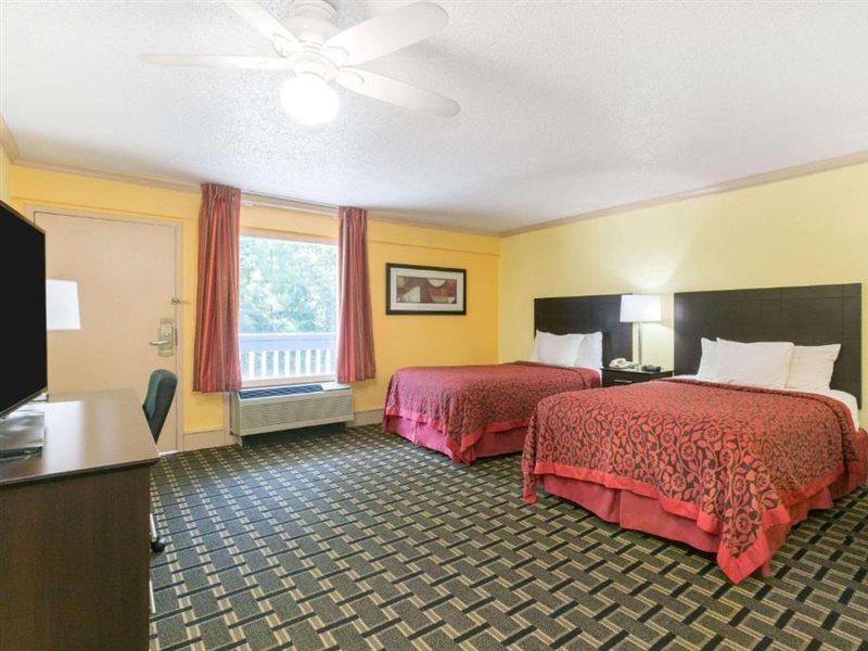 Days Inn By Wyndham Savannah Airport Exterior foto