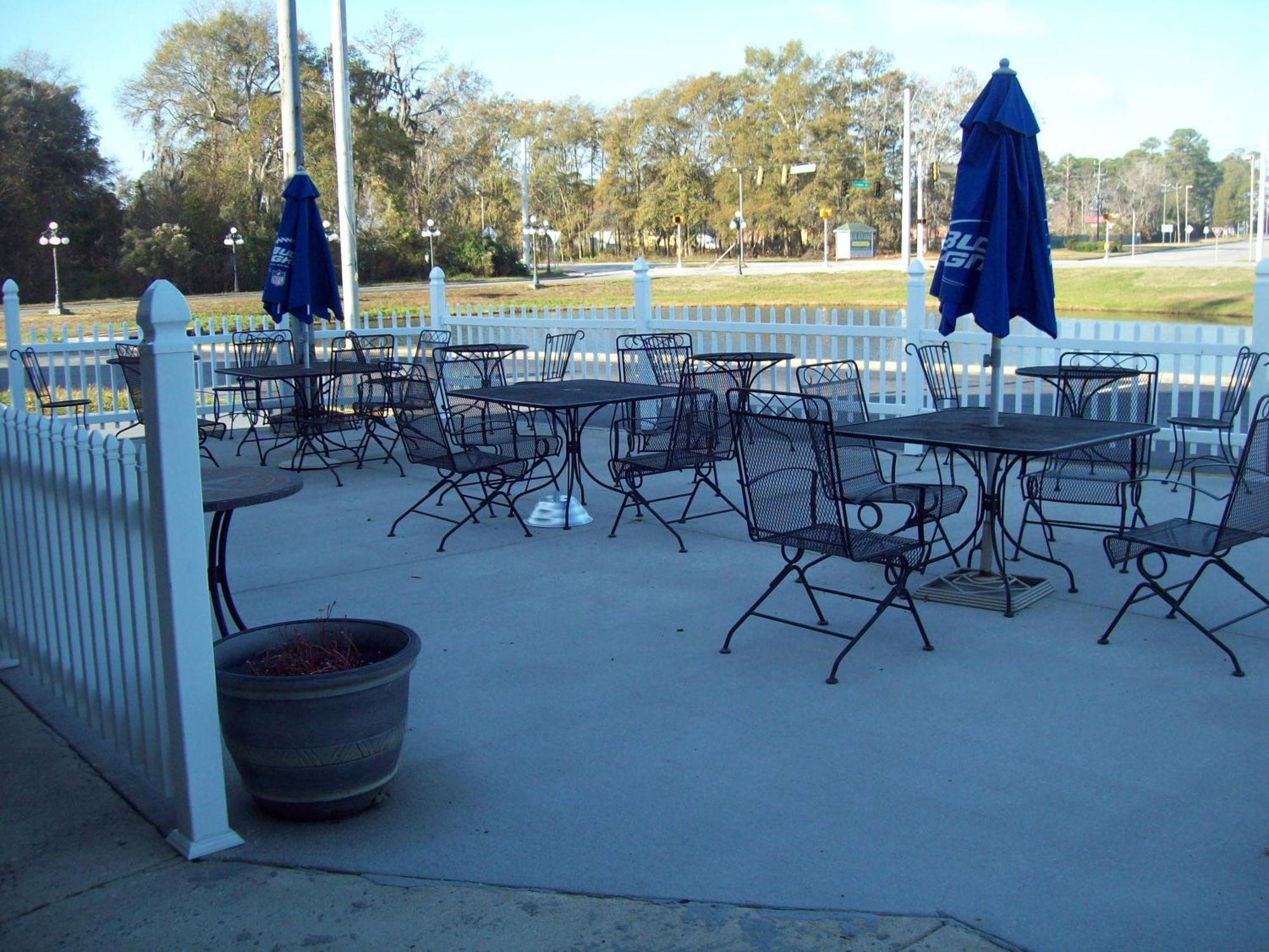 Days Inn By Wyndham Savannah Airport Exterior foto